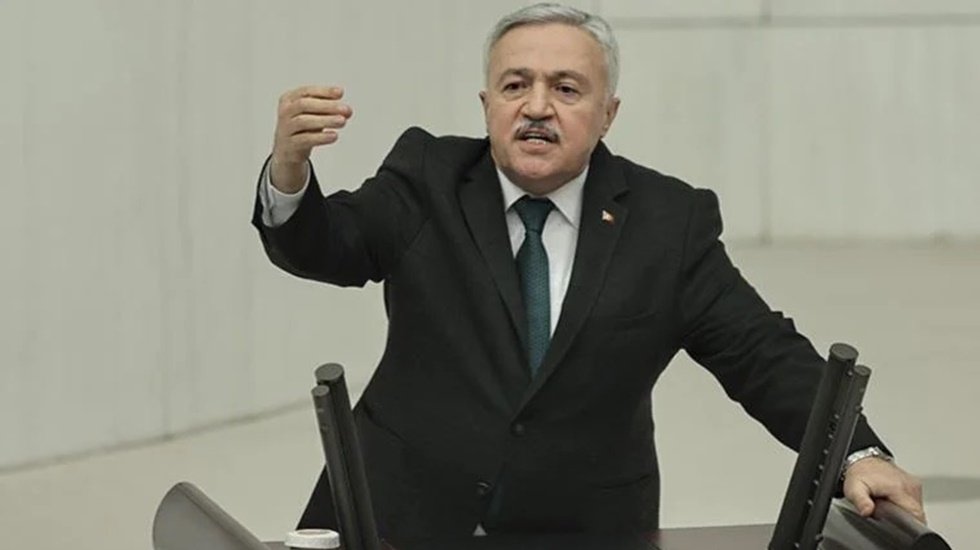 Maaşının azlığından yakınan AKP'li vekilin İBB'den aldığı para ortaya &ccedil;ıktı!