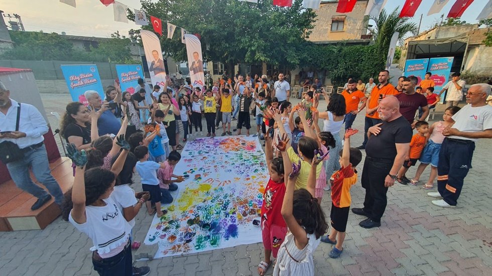 Mersin B&uuml;y&uuml;kşehir&rsquo;in d&uuml;zenlediği &ldquo;K&ouml;y Bizim Şenlik Bizim&rdquo; etkinlikleri s&uuml;r&uuml;yor