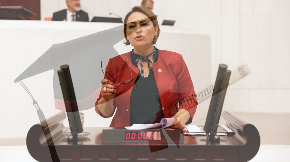 M&uuml;hendis, doktor, &ouml;ğretmen ve hukuk&ccedil;uların diploması kağıt par&ccedil;ası gibi g&ouml;r&uuml;l&uuml;yor!