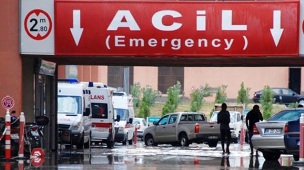 &Ouml;l&uuml;mle tehdit edilen sağlık &ccedil;alışanlarının yaşadığı anlar kayıtlara b&ouml;yle ge&ccedil;ti