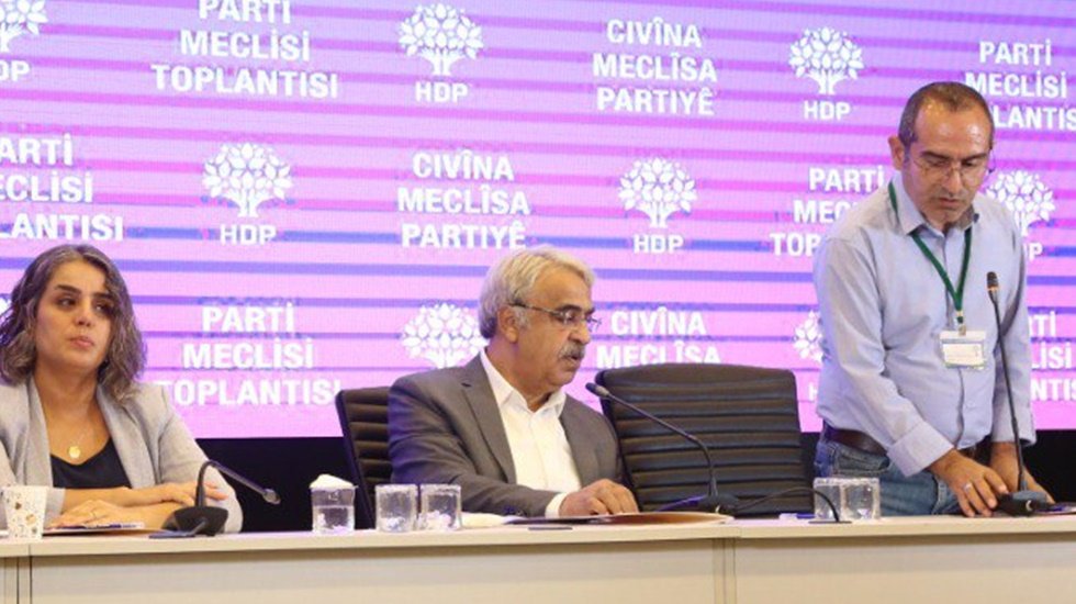 Sancar: &ldquo;PM&rsquo;ye baktığınızda tek ger&ccedil;ek T&uuml;rkiye partisinin HDP olduğunu g&ouml;r&uuml;rs&uuml;n&uuml;z&rdquo;