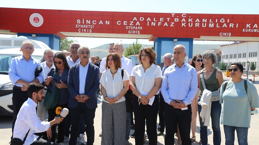 Sancar: "Yapılmak istenen bu &uuml;lkenin geleceğinin gasp edilmesidir&rdquo;