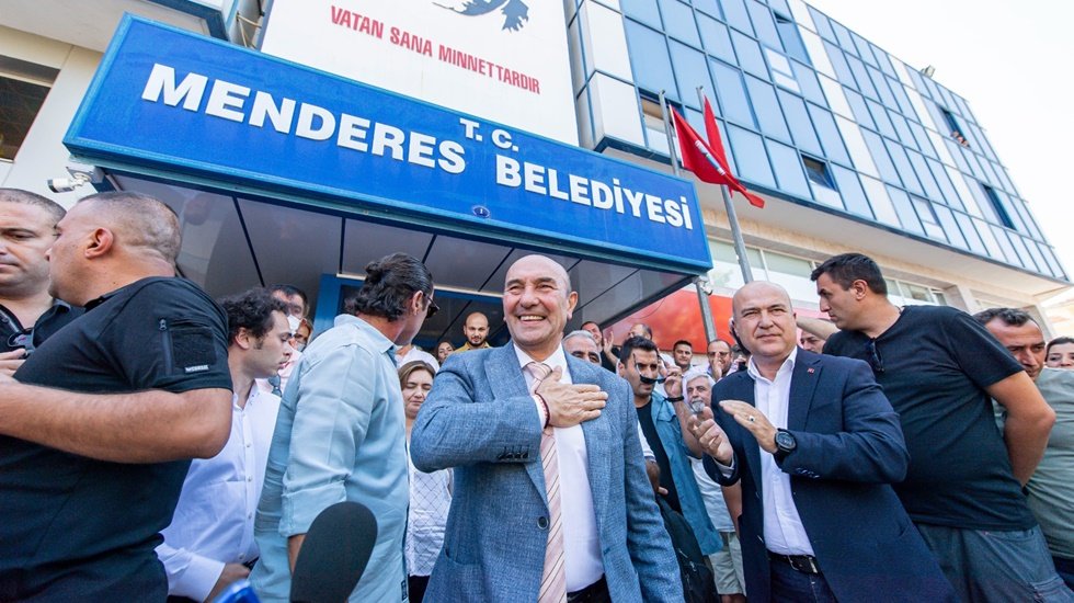 Soyer: &ldquo;CHP&rsquo;li meclis &uuml;yelerimiz fire vermeden Menderes&rsquo;in oyuna sahip &ccedil;ıkmıştır&rdquo;