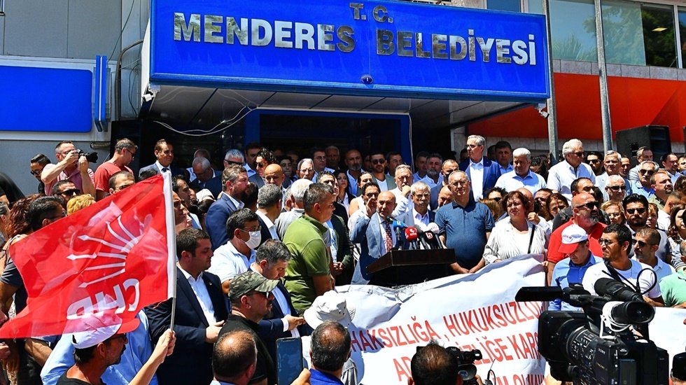 Tun&ccedil; Soyer: &ldquo;Belediye Başkanının g&ouml;revden alınması siyasi ve keyfi bir karardır&rdquo;