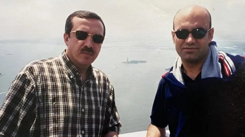 Turhan &Ccedil;&ouml;mez'den şok iddia: 'Erdoğan'ın &ccedil;ok g&uuml;vendiği iki isim'