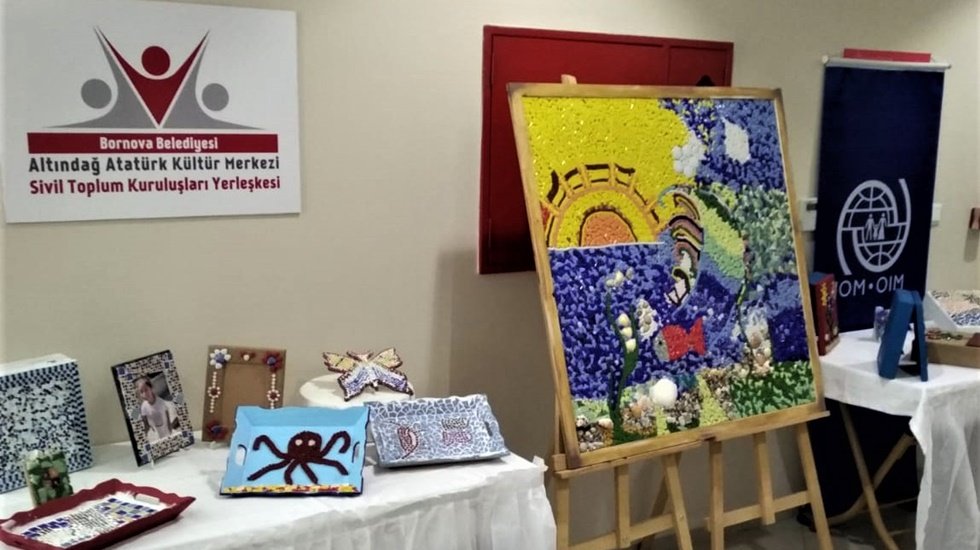 T&uuml;rk ve Suriyeli kadınlar mozaik sanatında buluştu