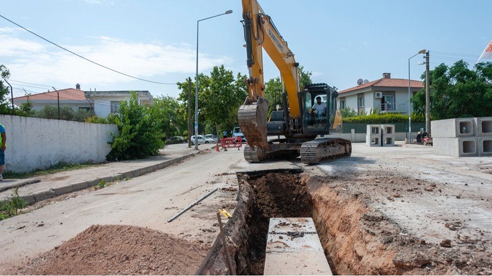 Urla &Ccedil;eşmealtı&rsquo;nda su baskınlarına son