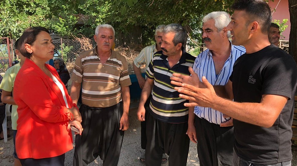 Adanalı &uuml;retici: &ldquo;Sizi getiren biziz yıkan da biz olacağız&rdquo;