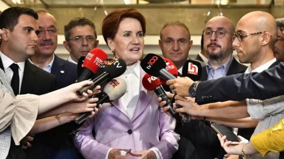 Akşener'den &ouml;ğretmenlere şiddet uygulayan polislere: Kantarın topuzunu ka&ccedil;ırdınız...