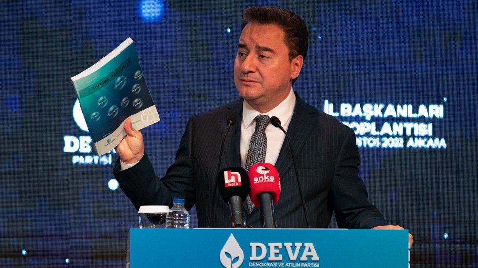 Babacan: &lsquo;Beştepe ekonomik krizi r&uuml;yasında bile &ccedil;&ouml;zemez&rsquo;