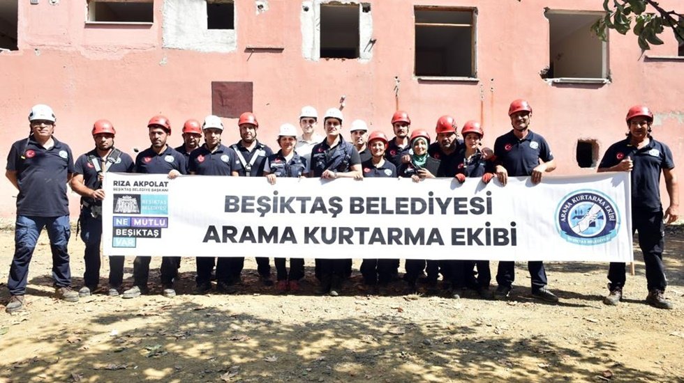 Beşiktaş Belediyesi’nden olası İstanbul depremine hazırlık tatbikatı…