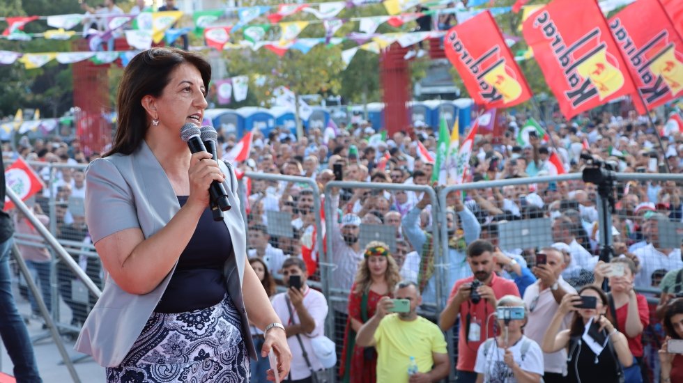 Buldan: Onurlu bir y&uuml;zleşme olmadan, K&uuml;rtler kimseye hakkını helal etmeyecektir