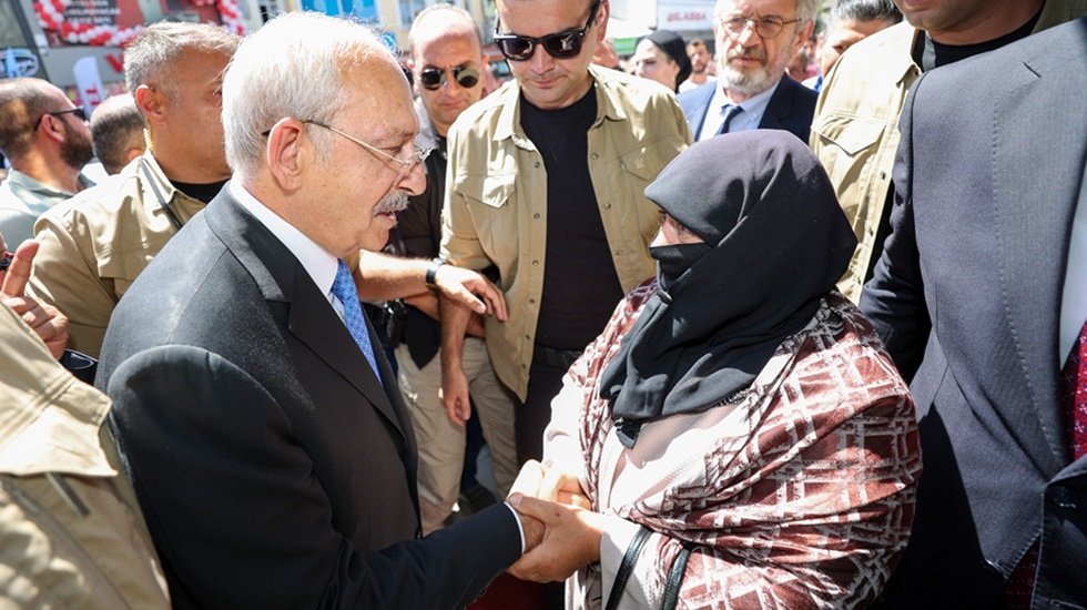 CHP'nin ilk hedefi, AKP&rsquo;den uzaklaşan kesimler....