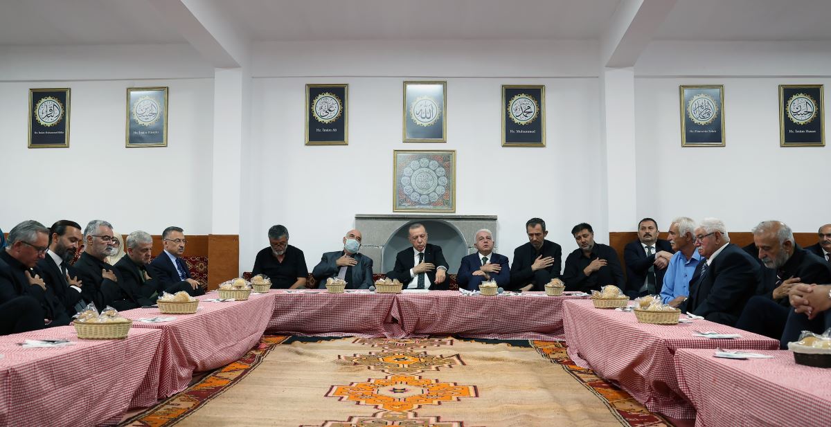 https://yenisoluk.com/uploads/2022/08/erdoğan cemevi