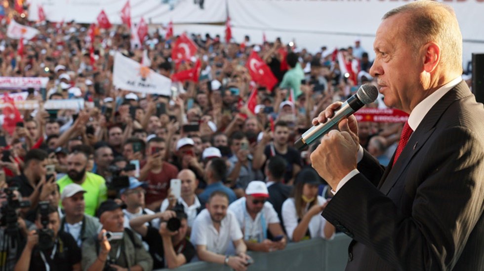 Erdoğan'dan G&uuml;lşen mesajı: &ldquo;Pa&ccedil;alarını kurtaramayacak'