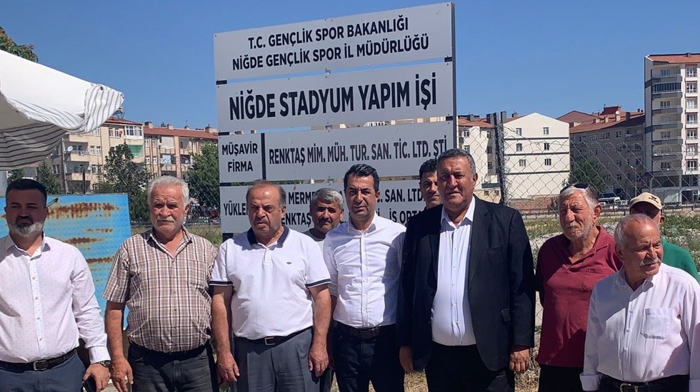 Eski Futbolcular: &ldquo;Anılarımızı da yıktınız&rdquo;
