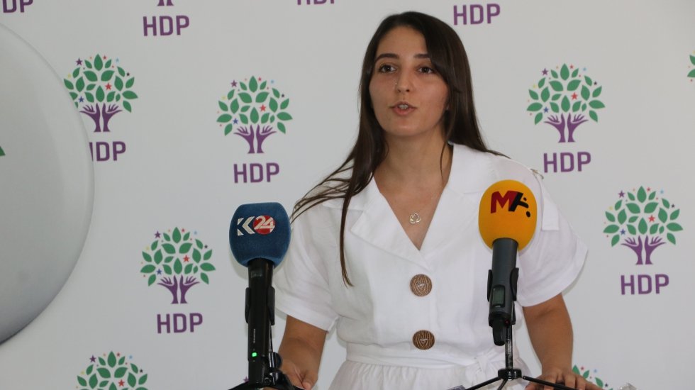 HDP'li Dersim Dağ: &Ccedil;izilen karanlık tablo karşısında &ccedil;aresiz değiliz, &ccedil;&ouml;z&uuml;m bizde