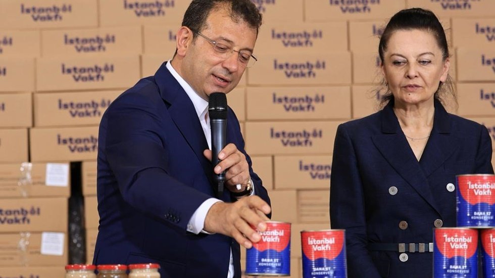 Dini vecibelere uygun kesim yapan İBB 232 bin ailenin evine kurban eti ulaştırdı
