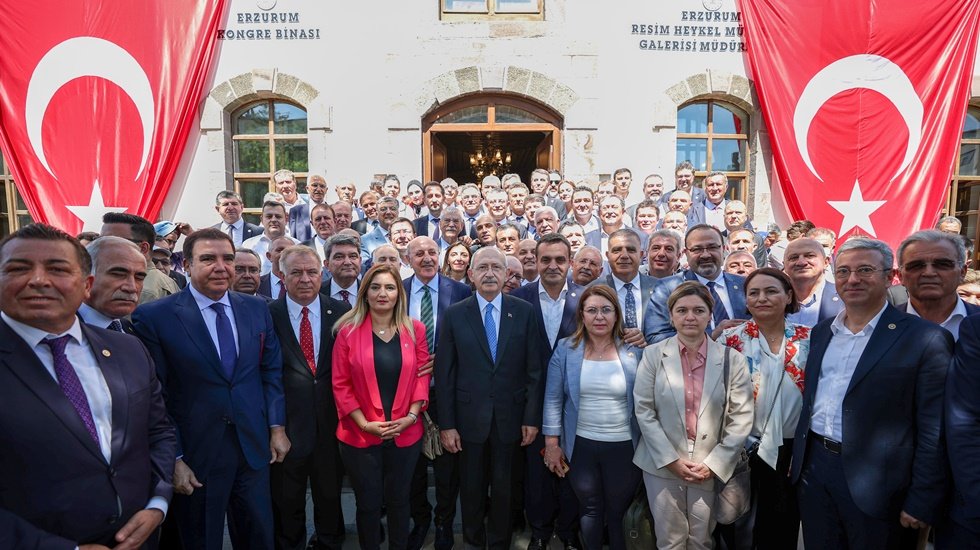 Kemal Kılı&ccedil;daroğlu, CHP PM ve milletvekilleri Erzurum'da