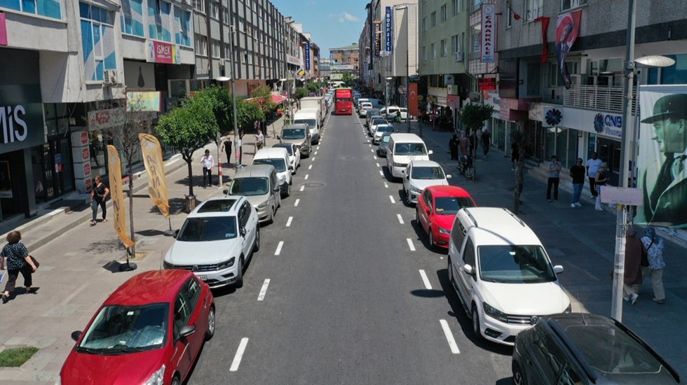 Küçükçekmece 3 yılda prestijli yollara kavuştu