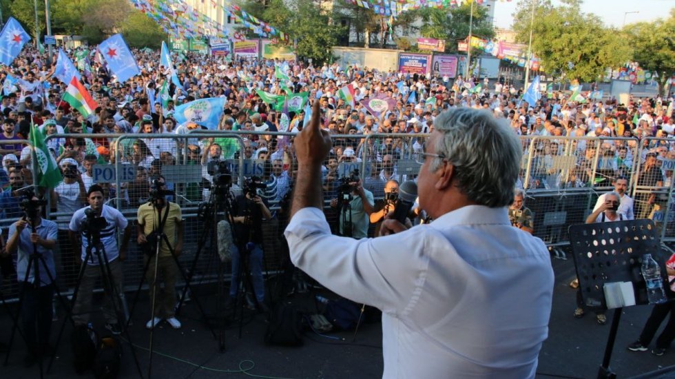 Sancar: Jina Mahsa&rsquo;yı katleden zihniyet ile Nagihan Akarsel'i katleden zihniyet aynı