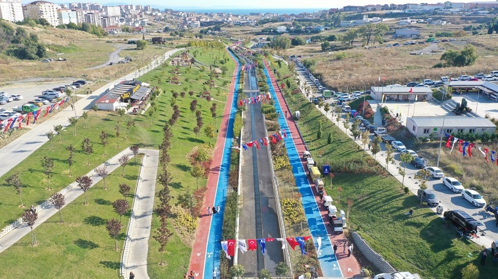 1 milyon 200 bin metrekare büyüklüğündeki Yaşam Vadisi denizle buluştu