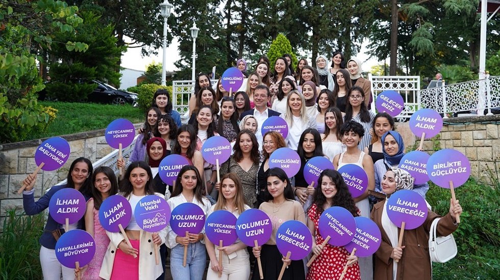 ‘Büyüt Hayallerini’ projesi, bu yıl bin kız öğrenciye ulaşmayı hedefliyor.