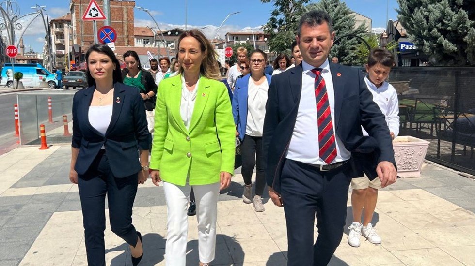 CHP Aksaray &ouml;rg&uuml;t&uuml; başarıya kitlendi&hellip;