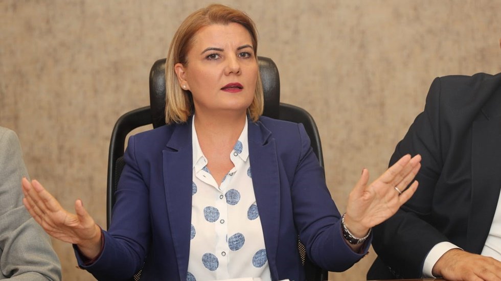 Başkan Hürriyet’ten sert çıkış: “bir kadınla uğraşa uğraşa bitiremediler”