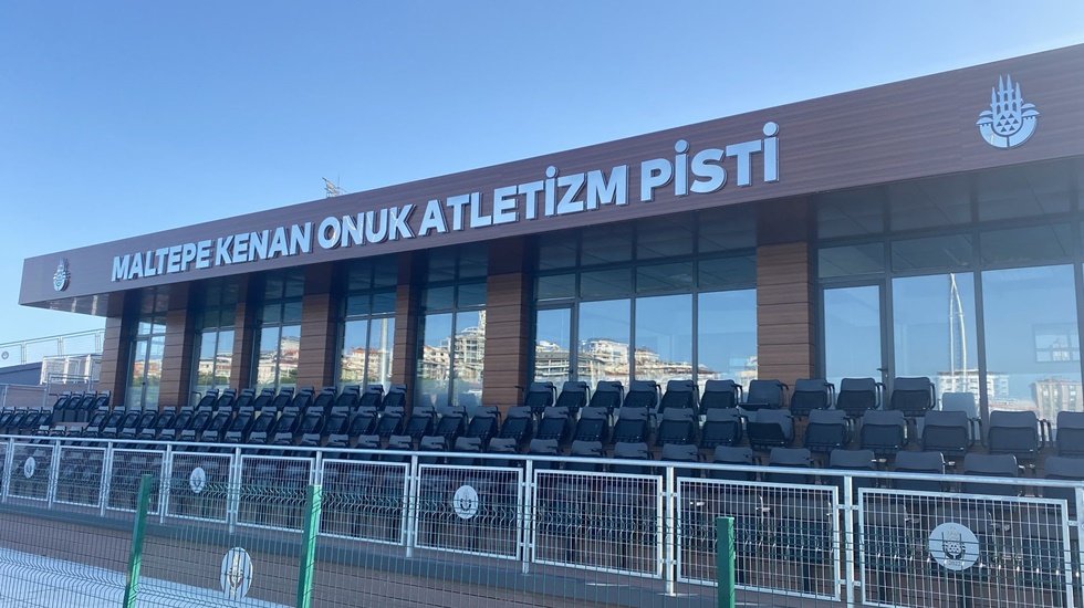 İBB’nin ilk atletizm pistine Kenan Onuk’un adını verildi