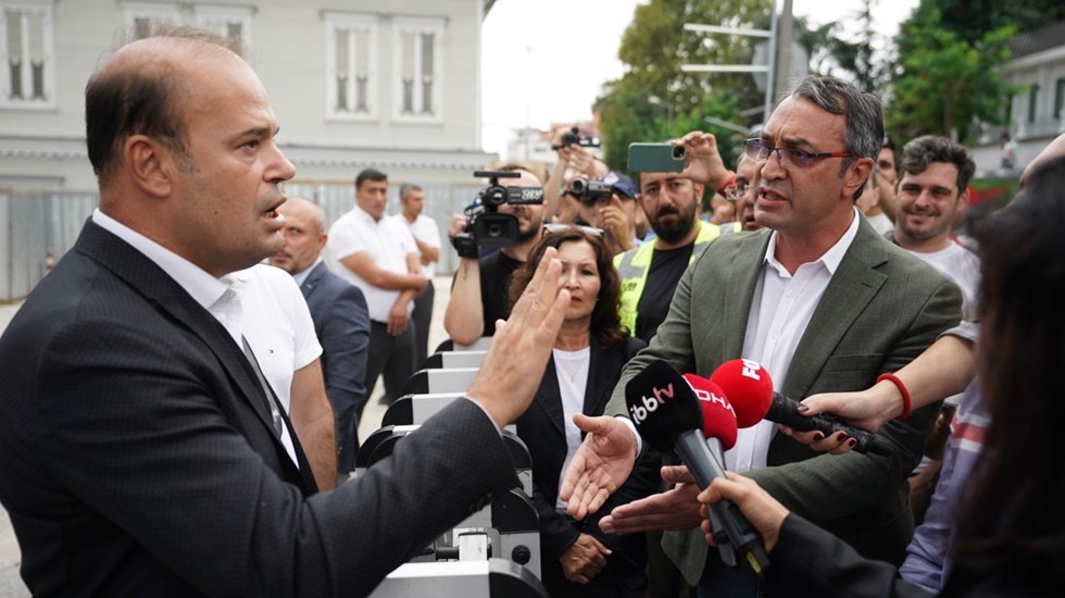 İBB Yetkilileri, İBB mülkiyetindeki Fehime Sultan ve Hatice Sultan yalılarına yine alınmadı