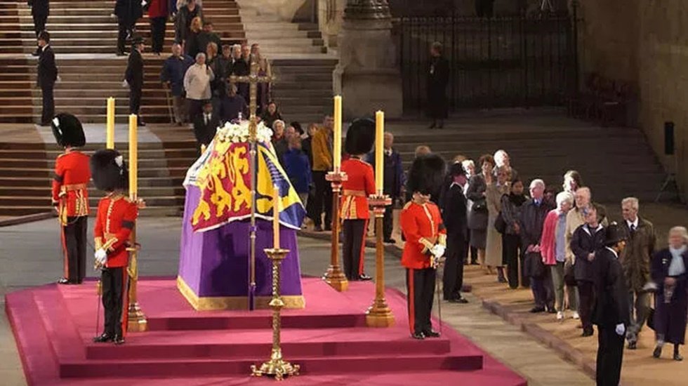 Kraliçe Elizabeth'in ölüm belgesi açıklandı…