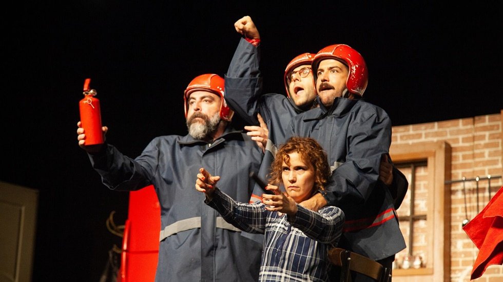 İzmir B&uuml;y&uuml;kşehir Belediyesi Şehir Tiyatroları, Kıbrıs seyircisiyle buluştu