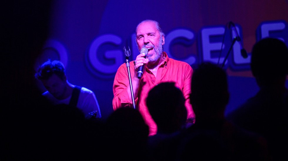 İzmir Fuarı&rsquo;nda Ziyaret&ccedil;iler, unutulmaz bir gece yaşadı.