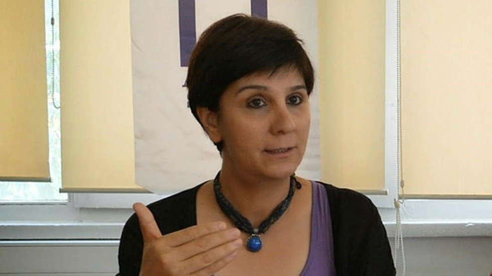 HDP'li Oya Ersoy'dan Fuat Oktay&rsquo;a memuriyetten &ccedil;ıkartılan Candan sorusu&hellip;