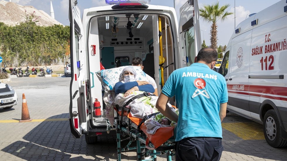 Mersin B&uuml;y&uuml;kşehir, yılda 10 bin hastaya ambulans hizmeti veriyor...