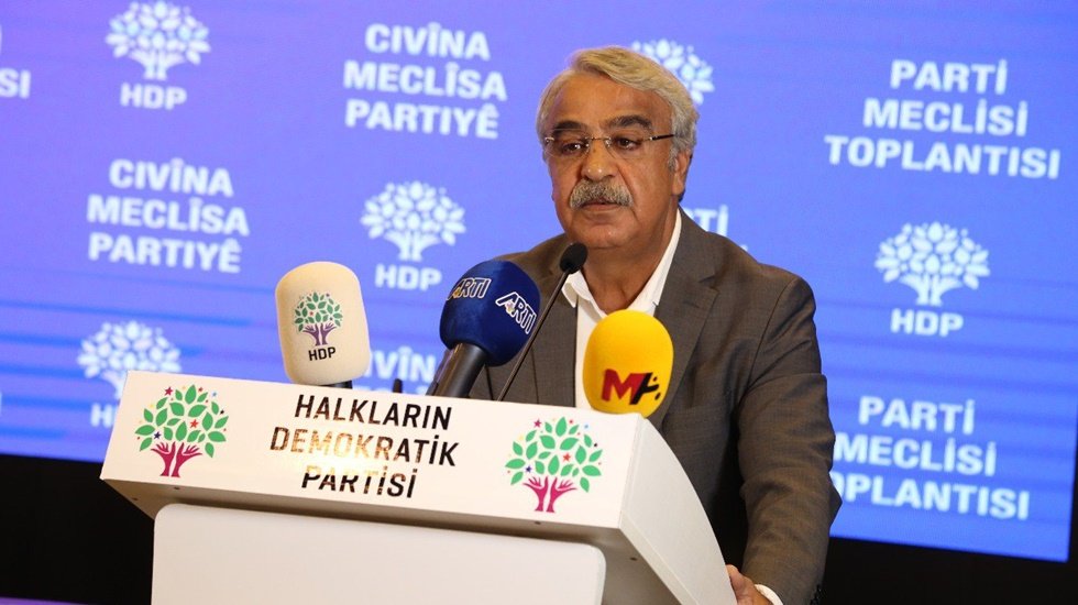 Sancar: "HDP halkın desteği ile y&uuml;r&uuml;y&uuml;ş&uuml;n&uuml; b&uuml;y&uuml;tmeye devam ediyor"