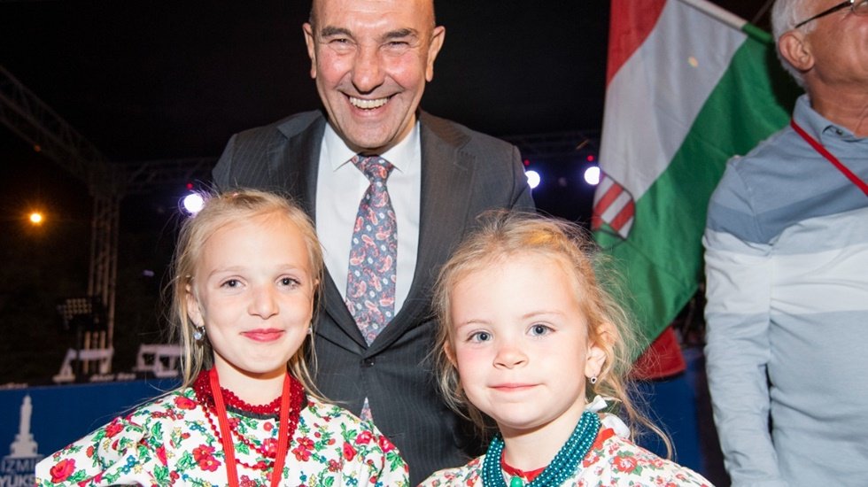 Soyer &ldquo;Bug&uuml;n Arnavut Mustafa &Ccedil;avuş&rsquo;un torunu olarak aranızdayım&rdquo;