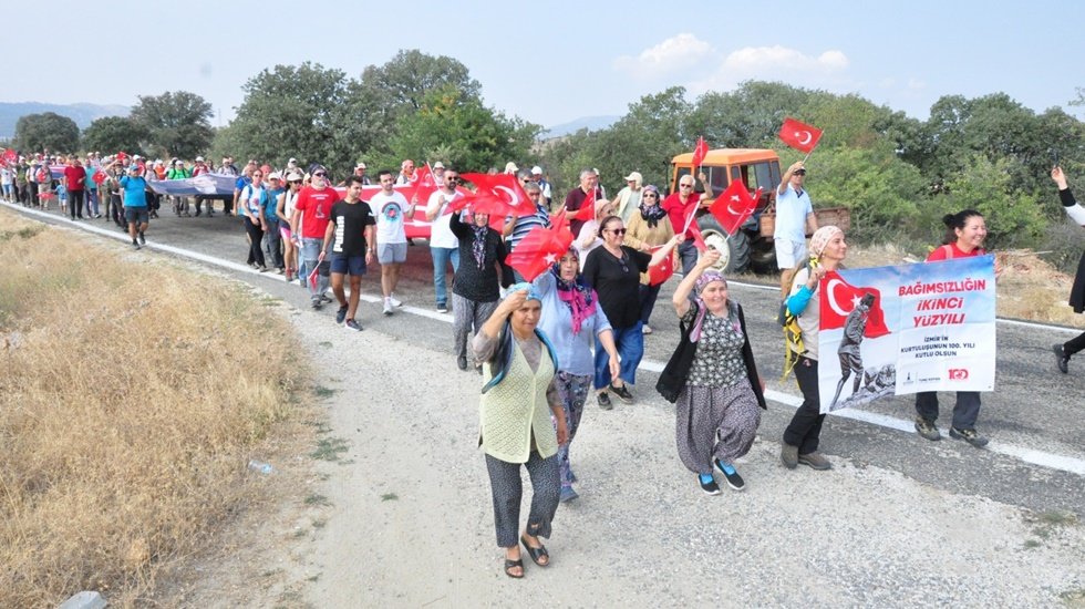 Zafer Yolu kafilesi adım adım İzmir&rsquo;e yaklaşıyorlar