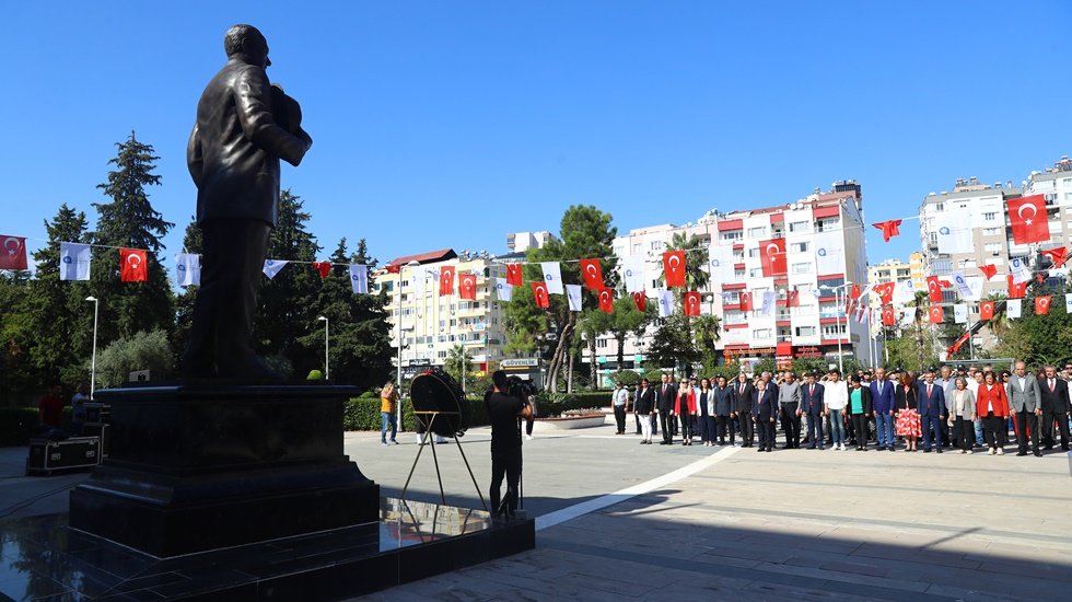 Antalya'da Cumhuriyet Bayramı coşkuyla kutlandı...