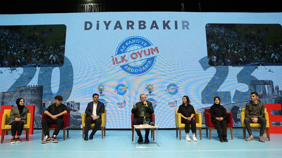 Bah&ccedil;eli'yi kızdıracak 'Serok Erdoğan' sloganı..