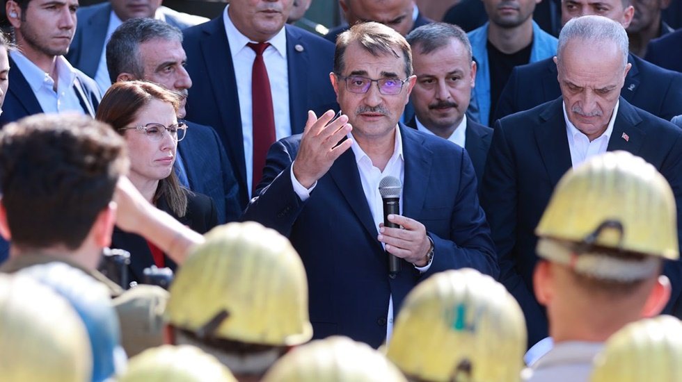 Bakan D&ouml;nmez patlama olan madeni 24 g&uuml;n &ouml;nce ziyaret edip &ouml;vm&uuml;şt&uuml;