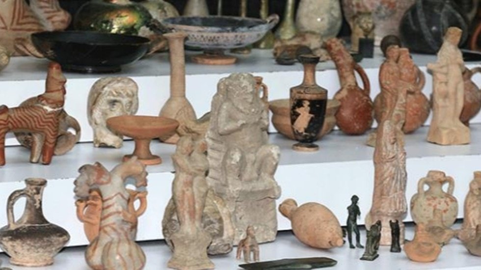 Binlerce tarihi eserin akıbeti belli değil!