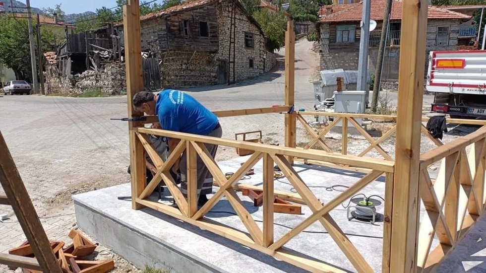 B&uuml;y&uuml;kşehir&rsquo;den il&ccedil;elere kent mobilyası desteği