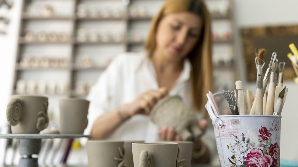 B&uuml;y&uuml;kşehir&rsquo;in desteklediği kadınlar &uuml;retiyor