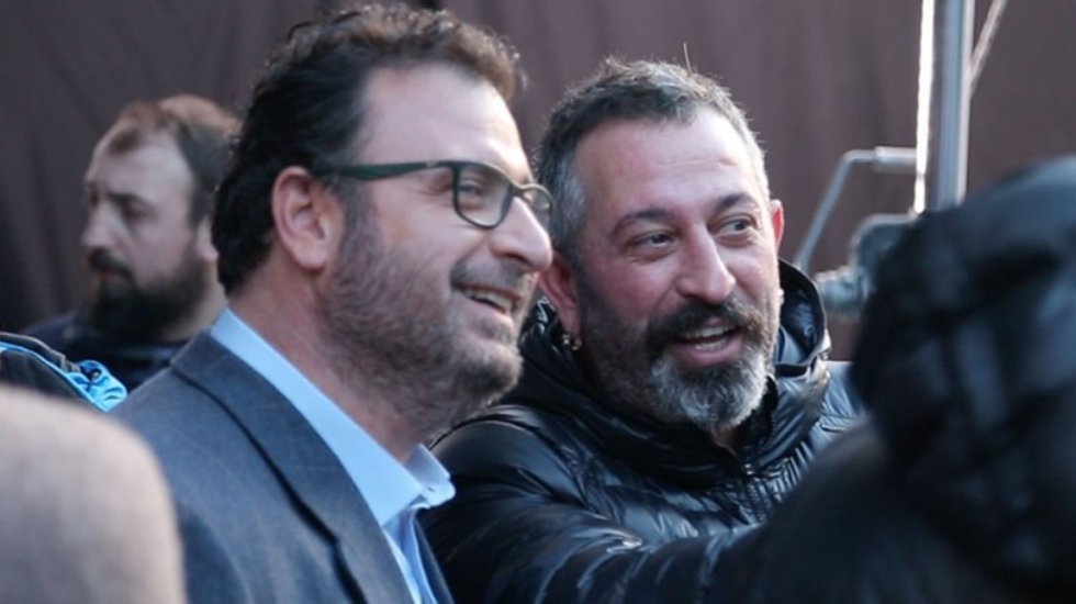 Can Yılmaz ve yeğenini haberi olmadan siyasi partiye &uuml;ye yaptılar