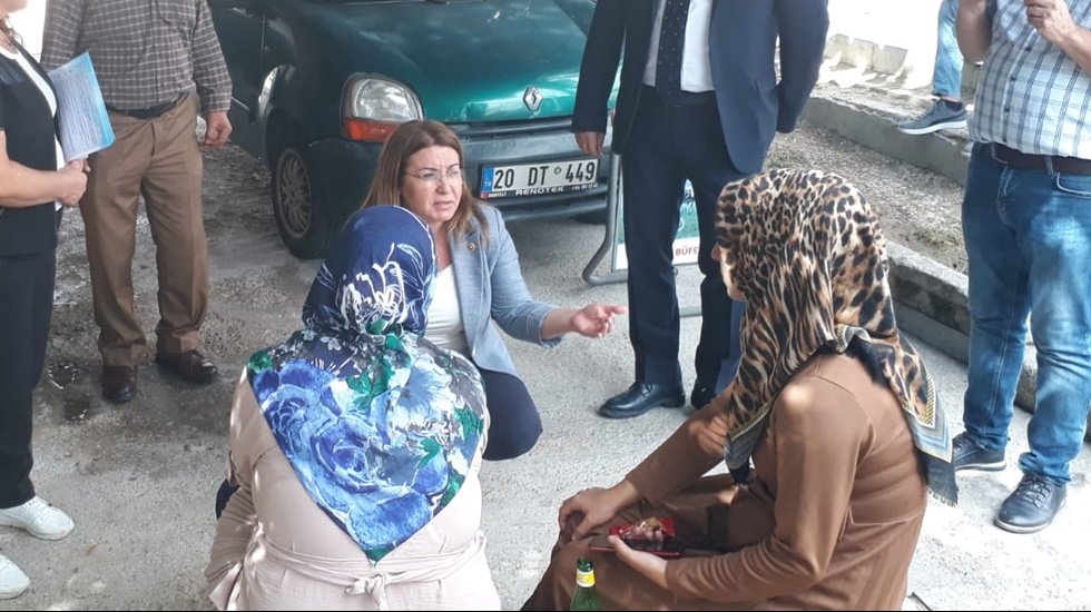 CHP'li Karaca: Tek adam bizimle eğleniyir, Sarayın g&uuml;nl&uuml;k harcaması g&uuml;nl&uuml;k 10 milyon TL...