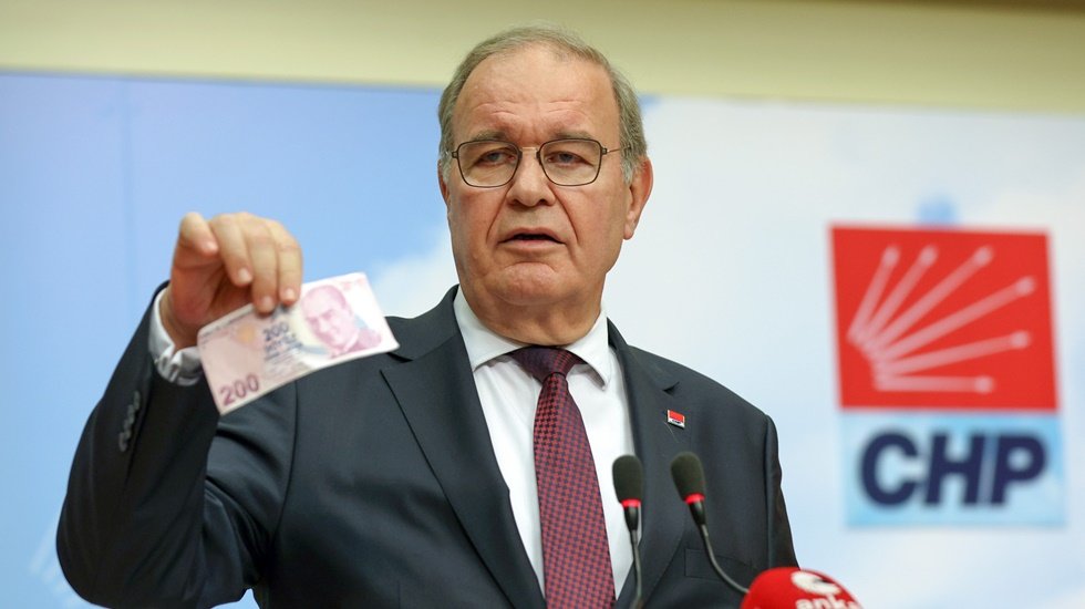 CHP&rsquo;li &Ouml;ztrak: "Y&uuml;zde 9 faizden bir avu&ccedil; yandaş m&uuml;teahhit mi yararlanacak?"