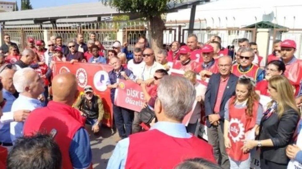 Dokuz Eyl&uuml;l Hastanesi emek&ccedil;ileri: Birlikte m&uuml;cadele edeceğiz