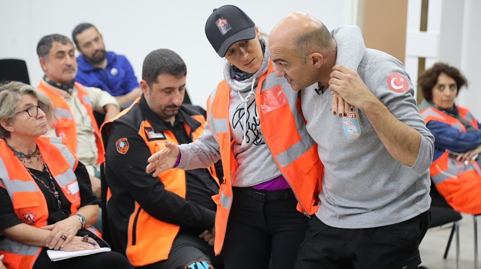 İBB’den olası İstanbul depremine karşı ‘Afet Gönüllüleri’ projesi